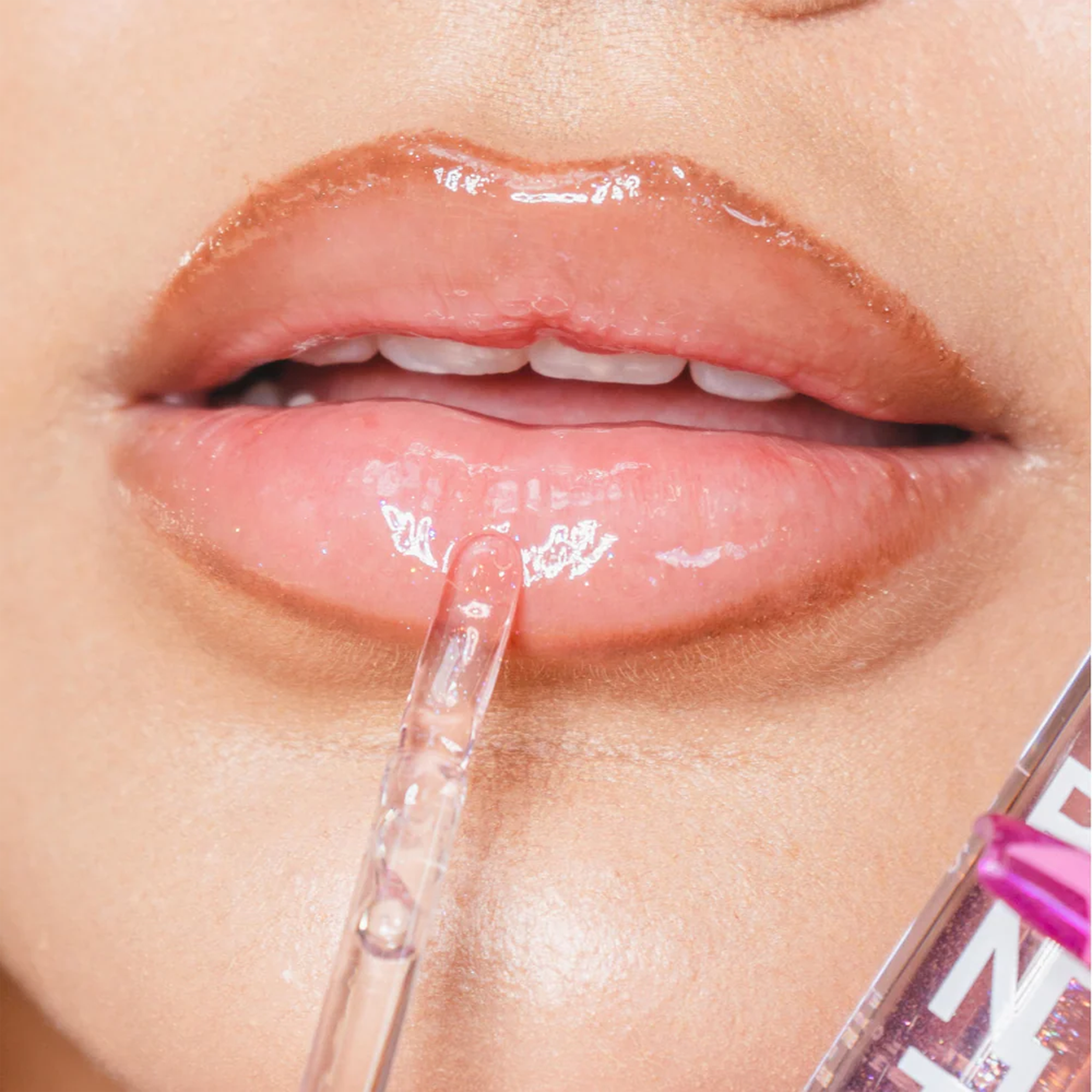 LIP GLOSS BONITA BRILLANTE ANIK ROJO