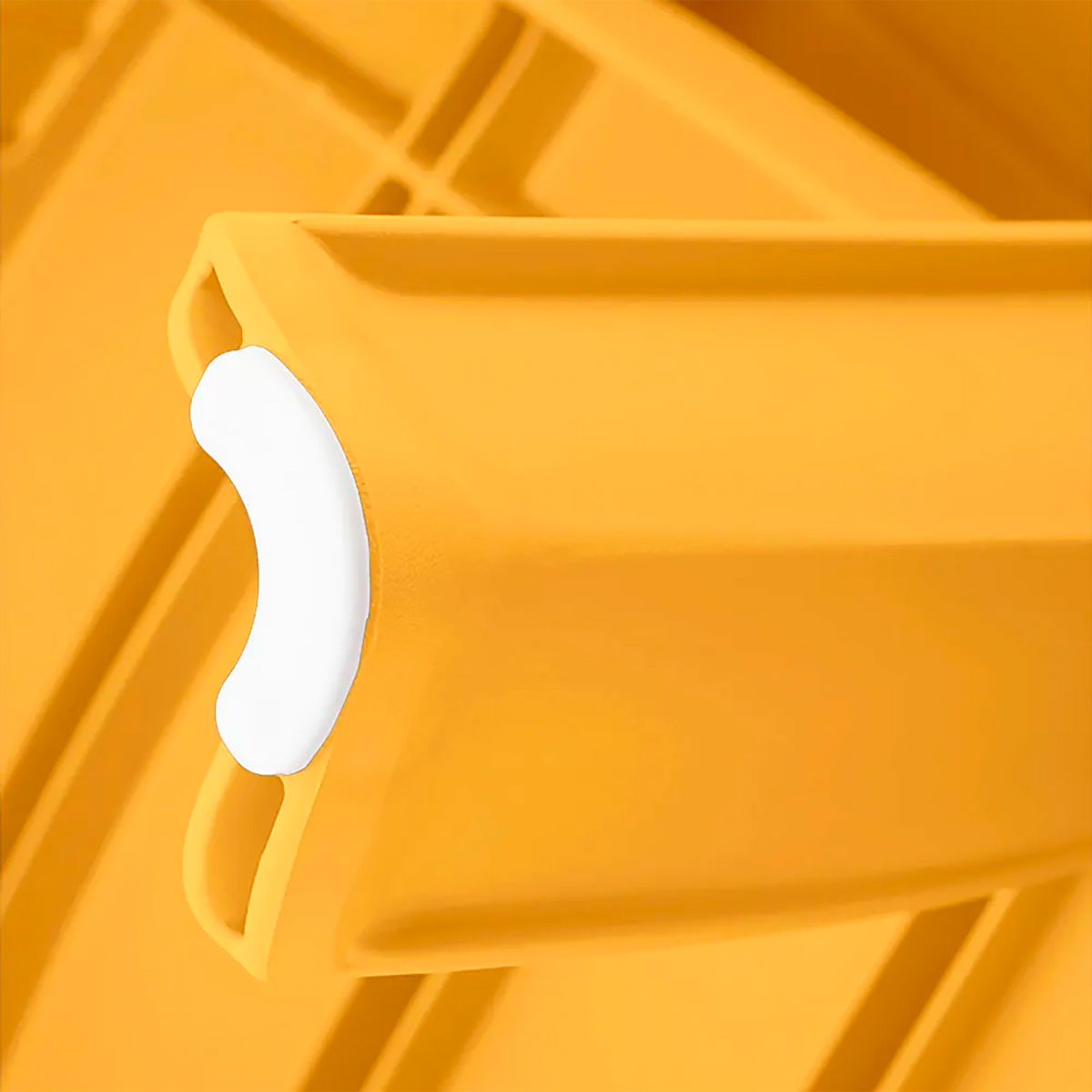 SILLA BARU C/BRAZOS AMARILLO MOSTAZA