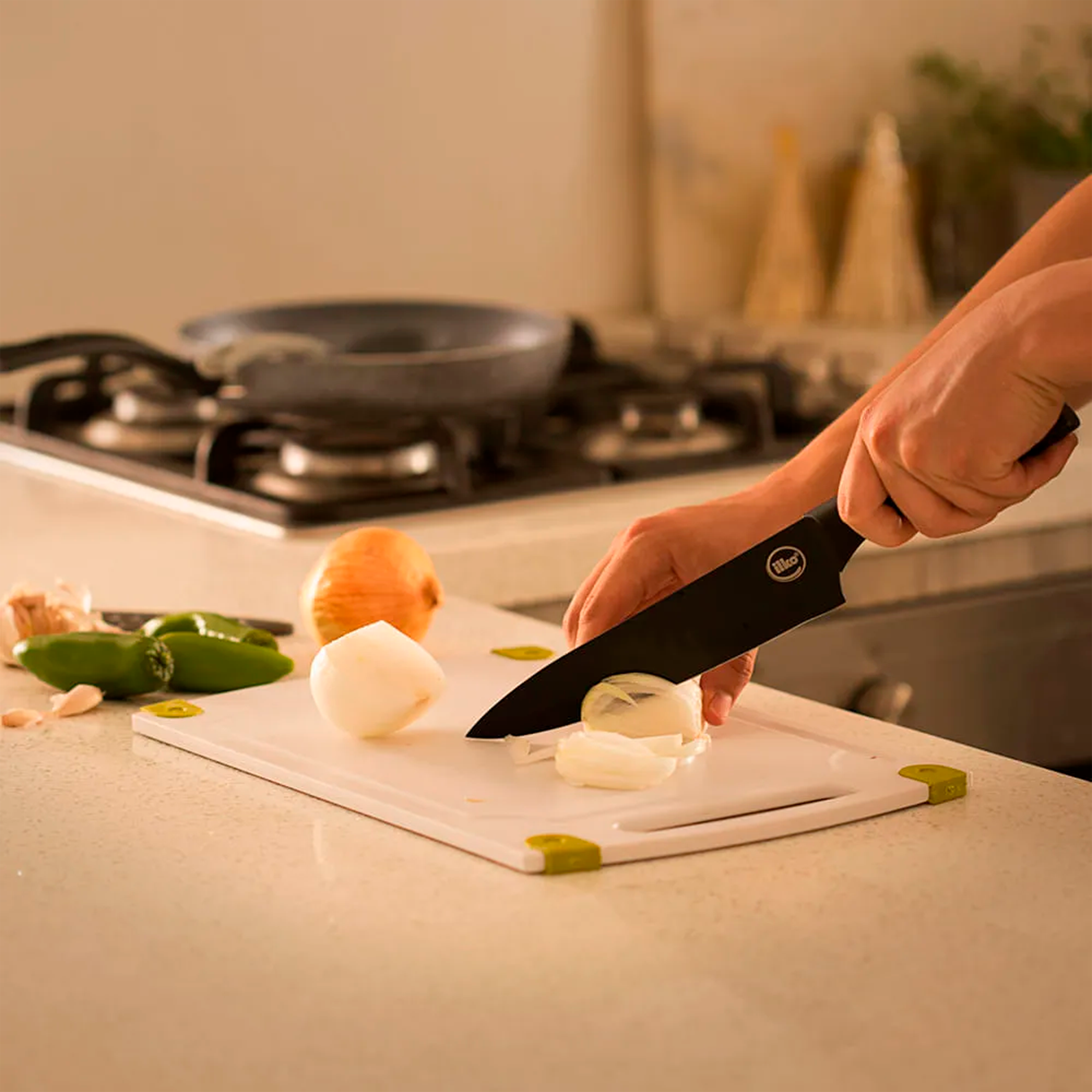 CUCHILLO ILKO NEGRO CHEF 20,5CM