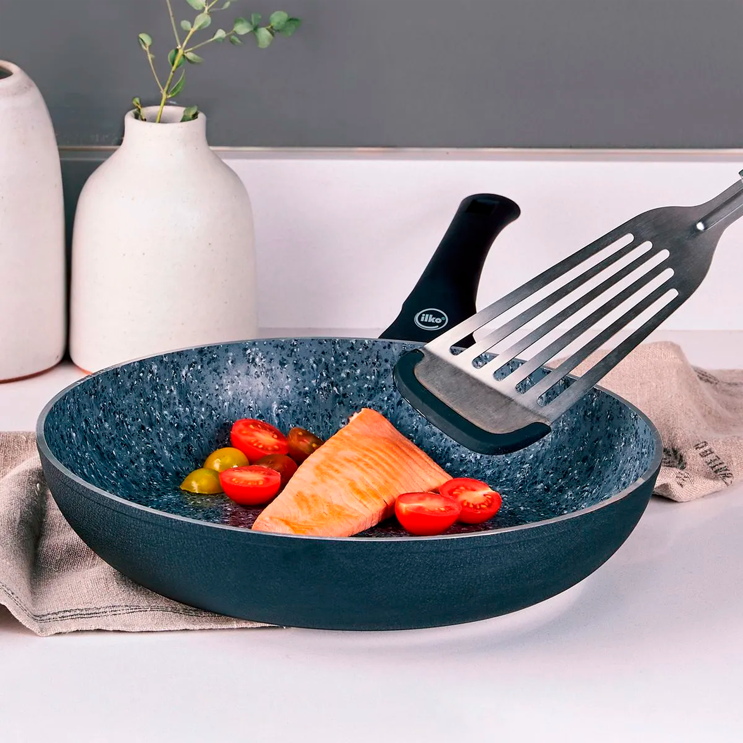 SARTEN ANTIADHERENTE 30 CM BLACK GRANITE
