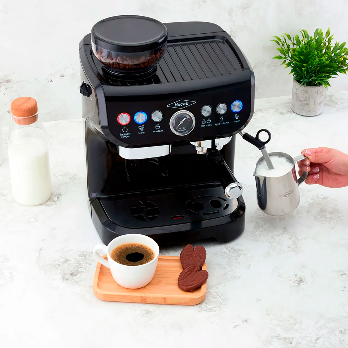 MAQUINA DE CAFÉ CON MOLINO NEGRA HACEB