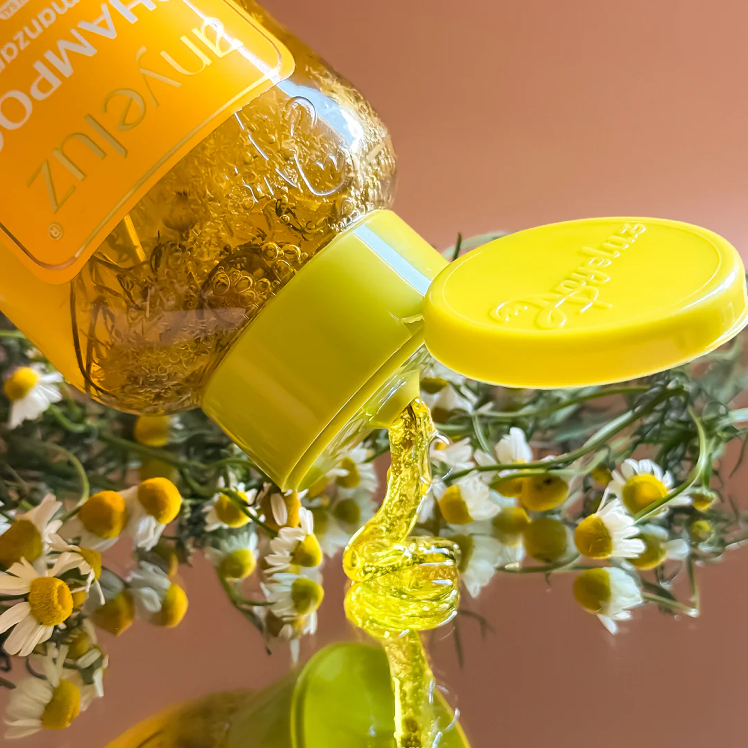 SHAMPOO CON MANZANILLA 500ML ANYELUZ