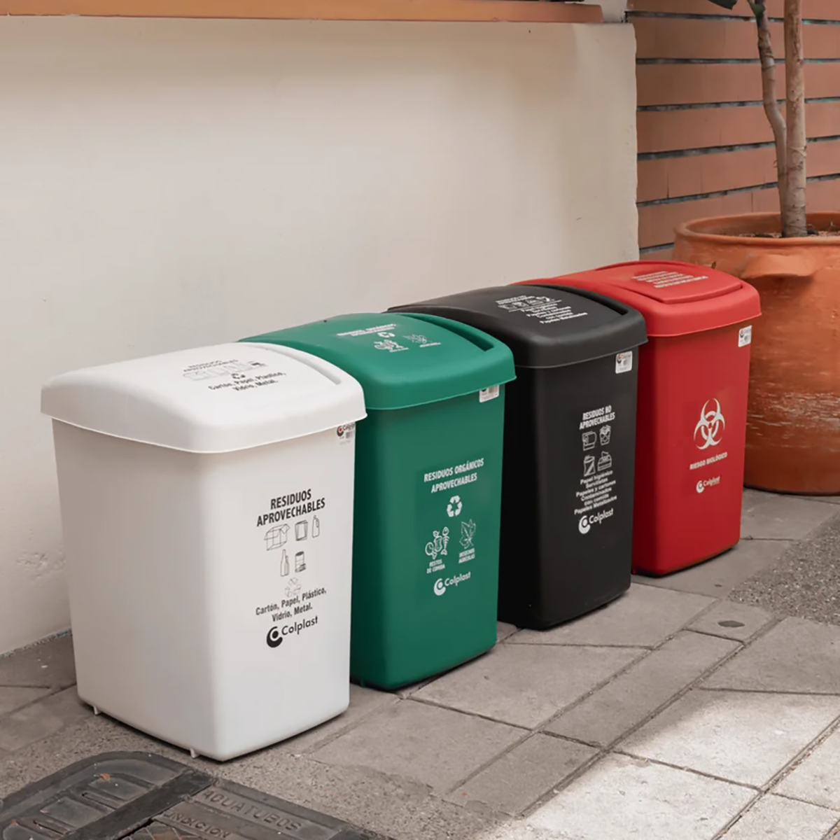PAPELERA PLANA 36L ROJO PELETIZADA COLPL