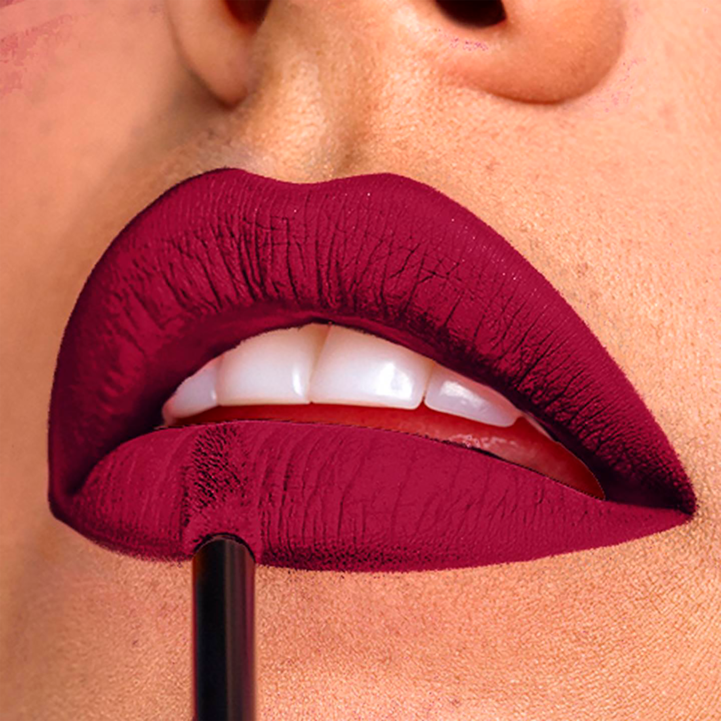 LABIAL LIQUIDO RESISTVALIENTE VOGUE